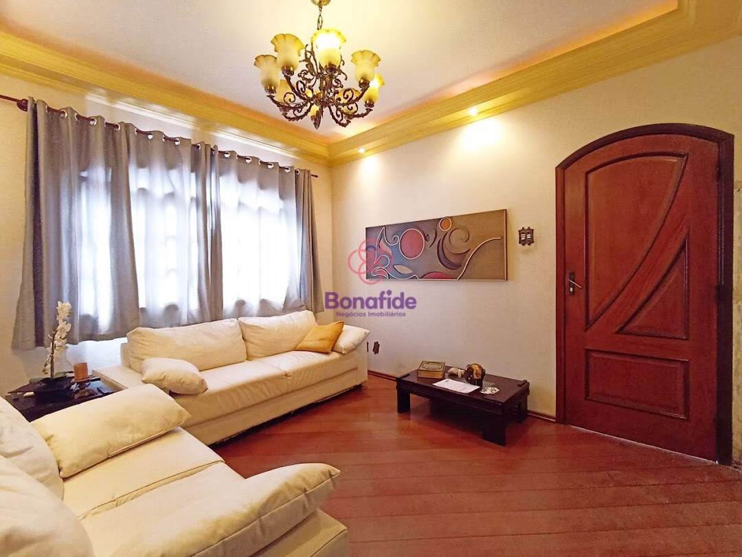 Casa à venda no Jardim Estádio: 