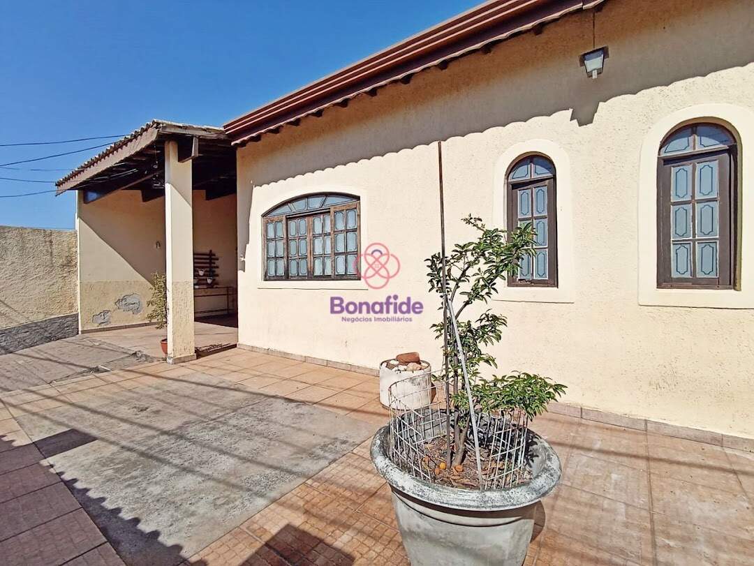 Casa à venda no Jardim Estádio: 