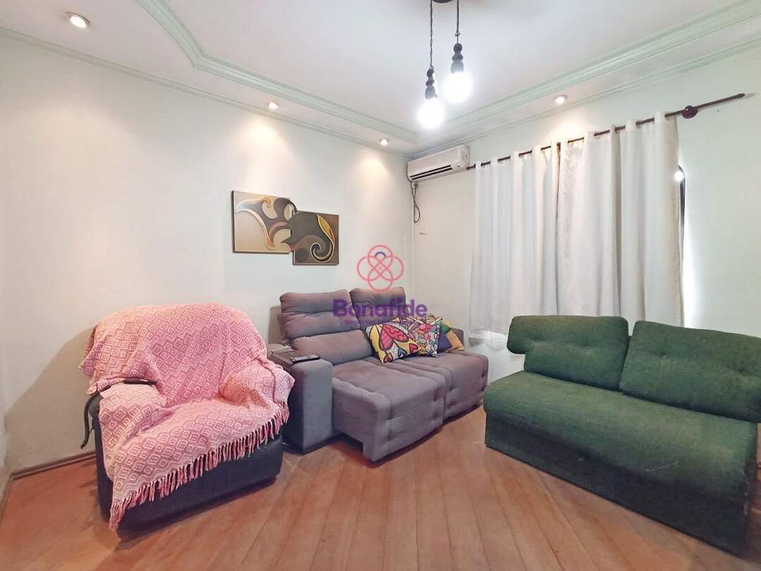 Casa à venda no Jardim Estádio: 