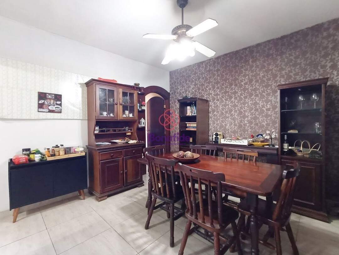 Casa à venda no Jardim Estádio: 