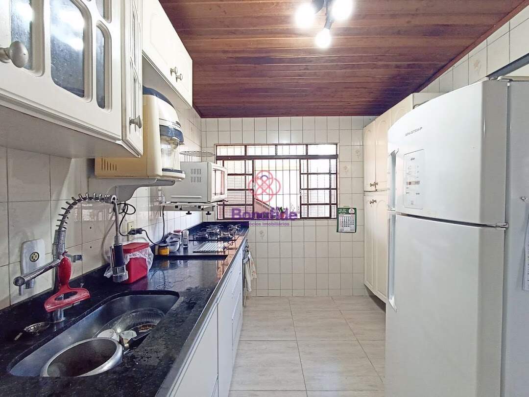 Casa à venda no Jardim Estádio: 