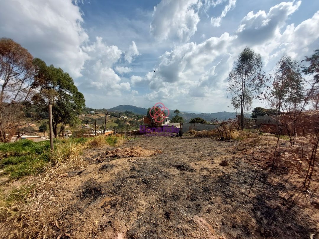 Terreno à venda no Parque Santana (Botujuru): 