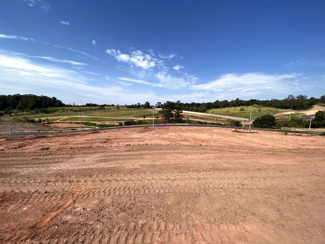 Terreno à venda no Recanto Quarto Centenário: 