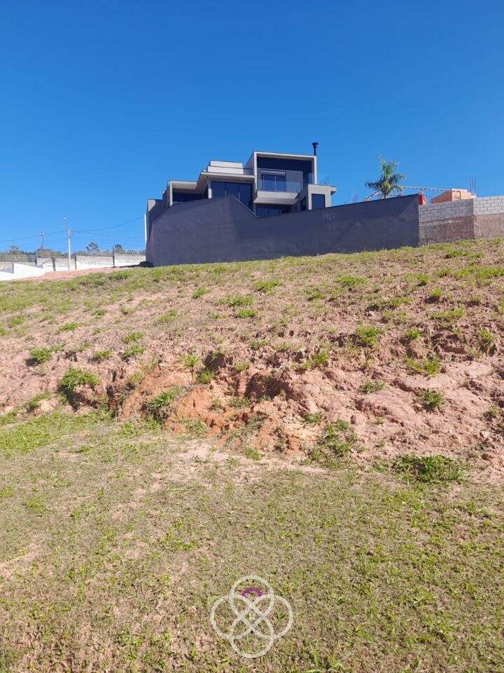 Terreno à venda no Jardim Celeste: 