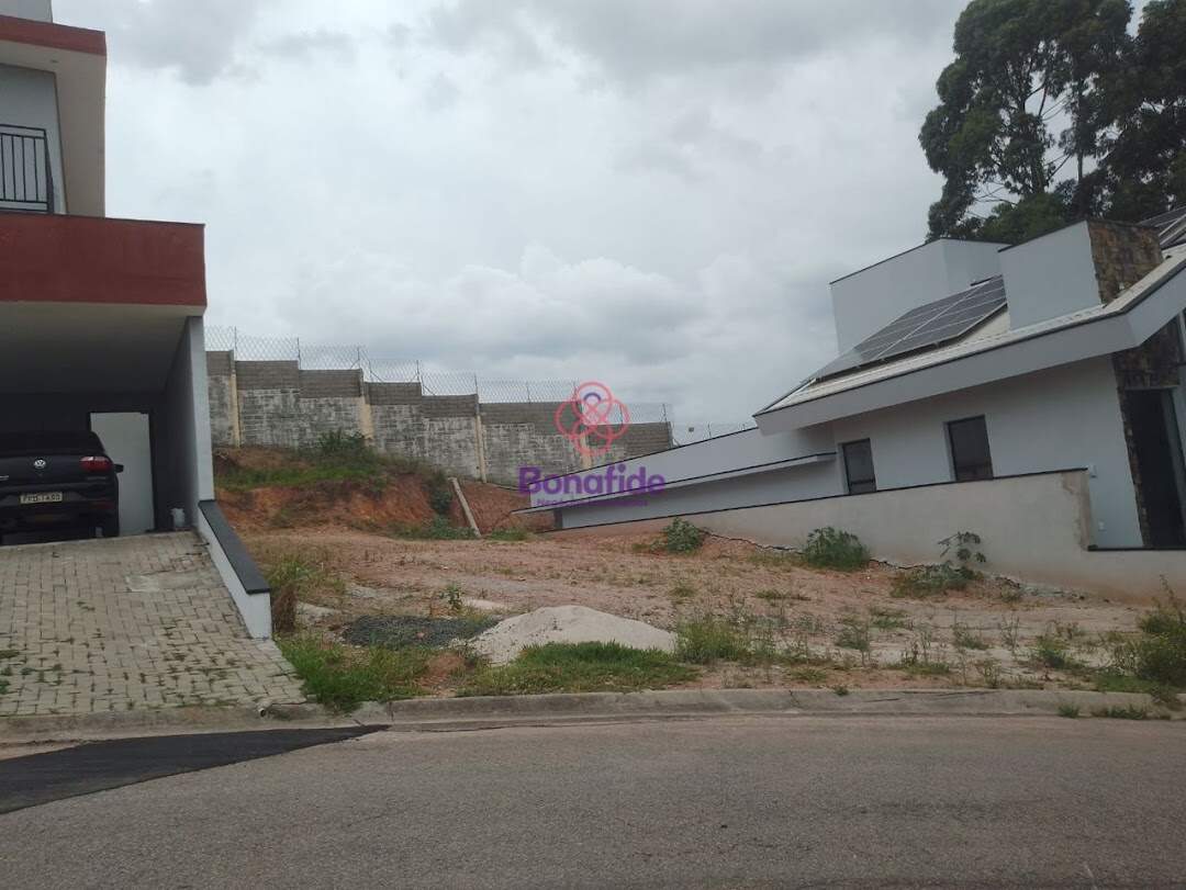 Terreno à venda no Jardim Celeste: 