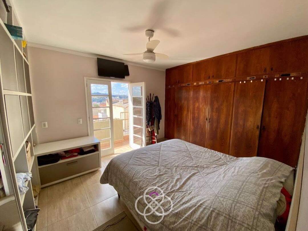 Casa à venda no Centro: 