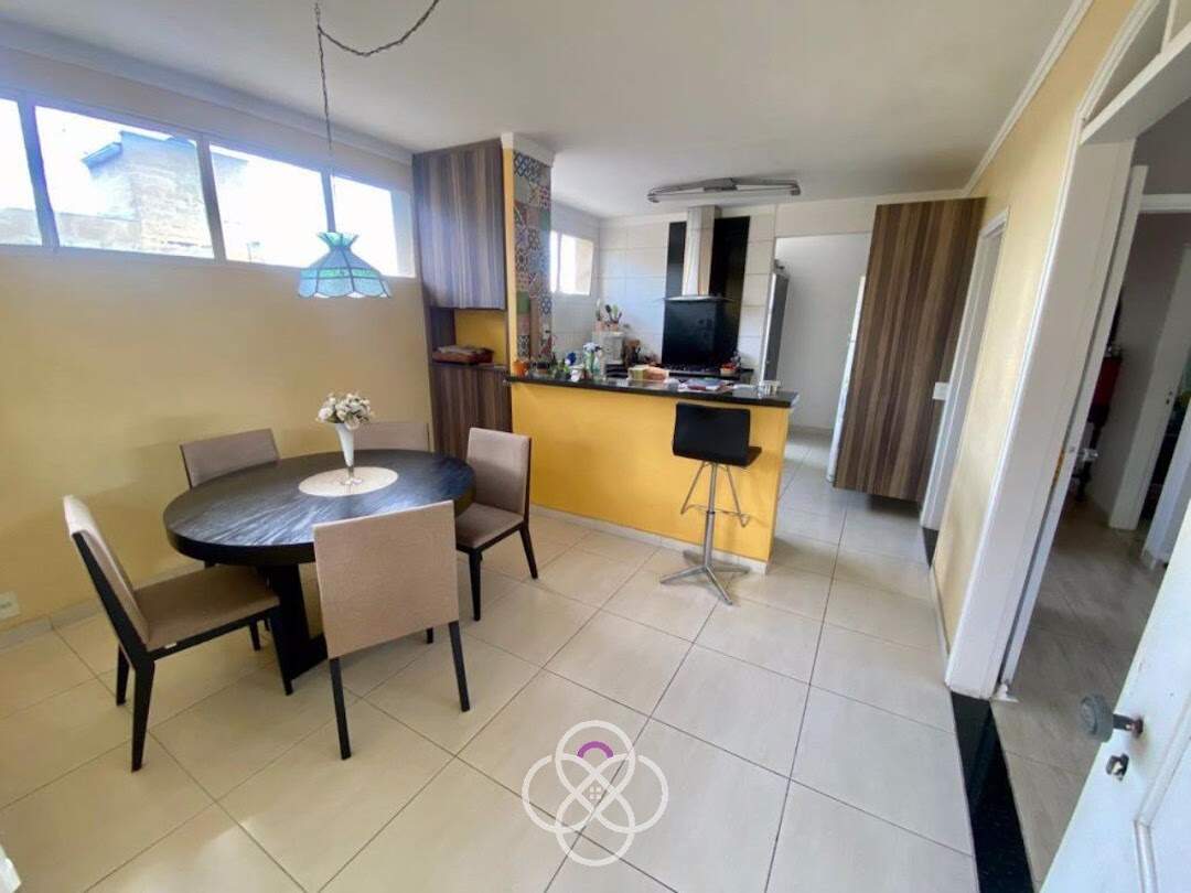 Casa à venda no Centro: 