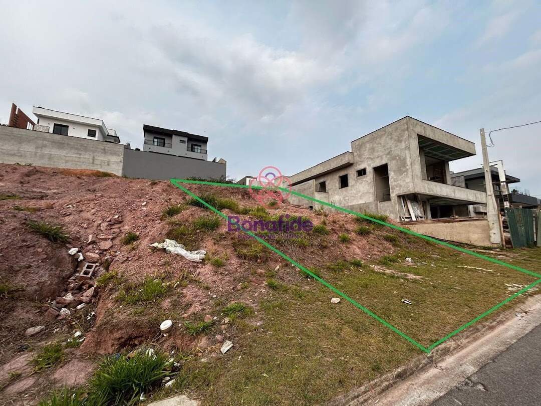 Terreno à venda no Horto Florestal: 