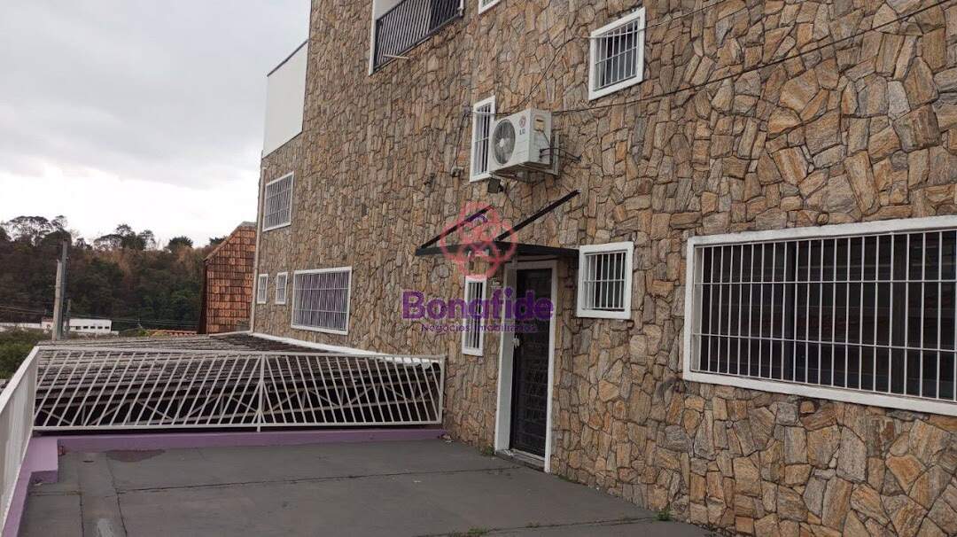 Prédio à venda no Colônia: 