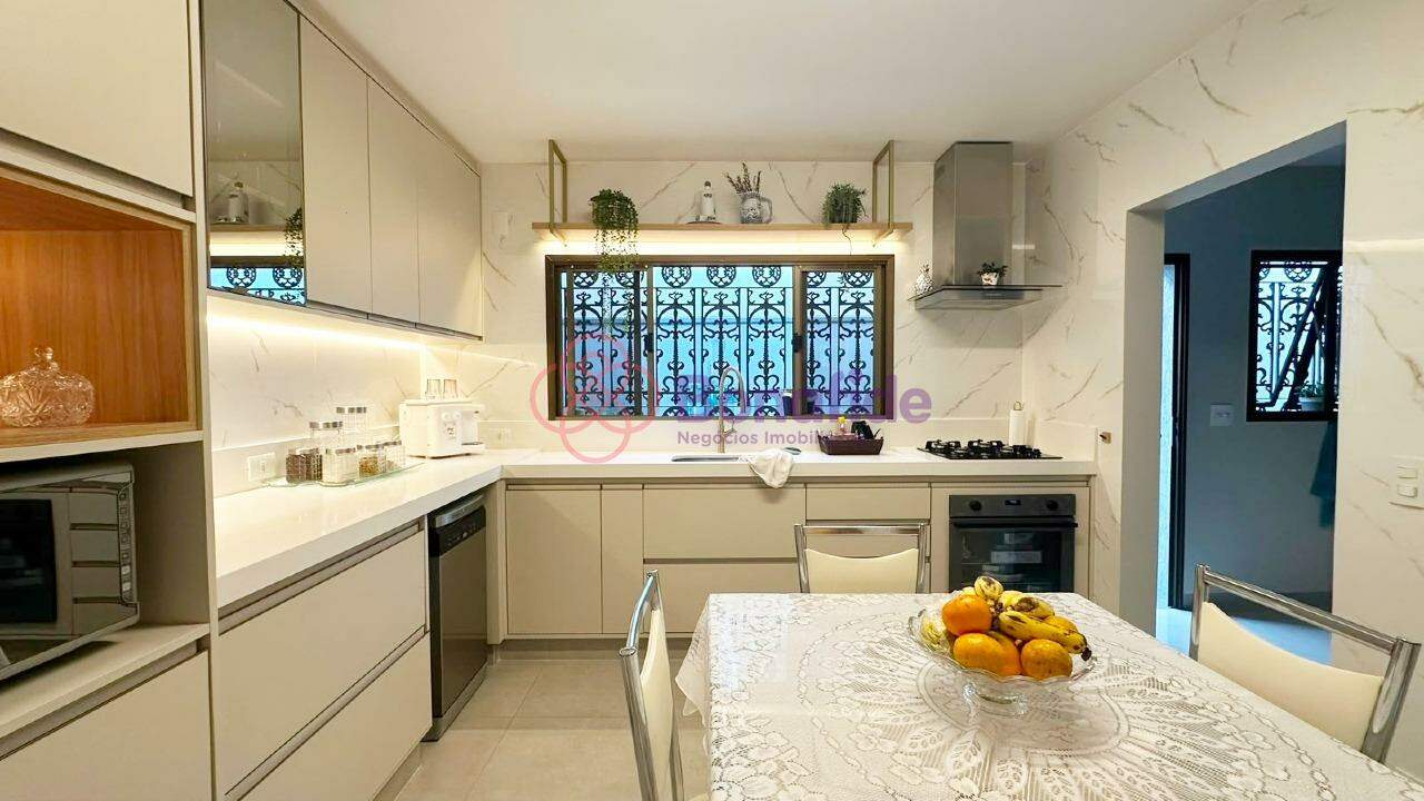 Casa à venda no Jardim da Serra: 