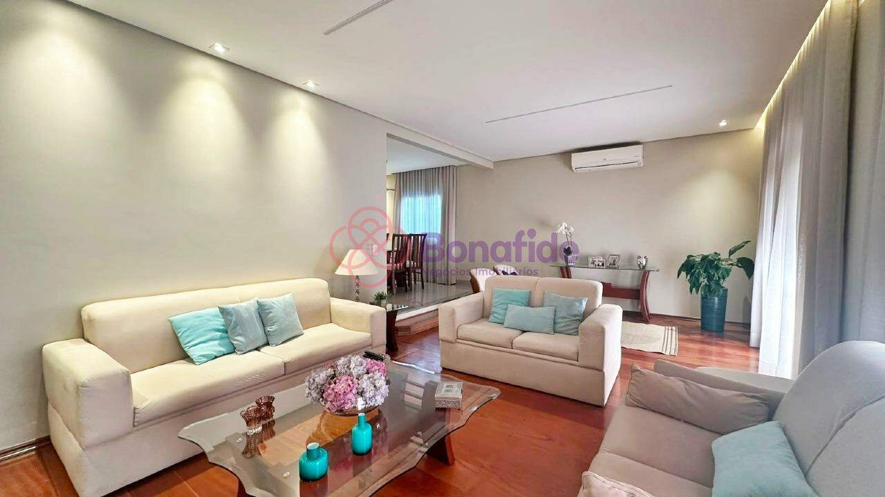 Casa à venda no Jardim da Serra: 