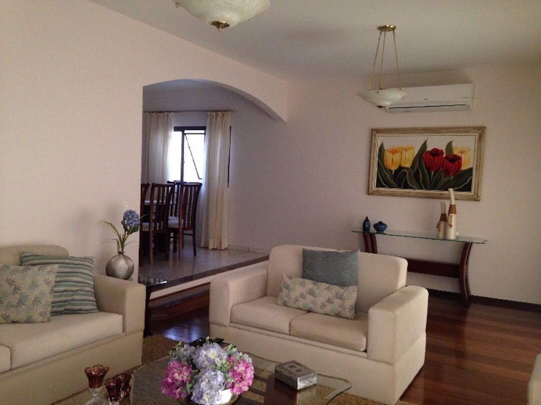 Casa à venda no Jardim da Serra: 