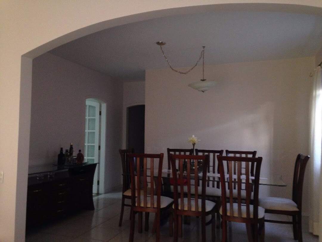 Casa à venda no Jardim da Serra: 