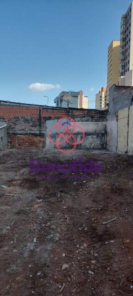 Terreno à venda no Centro: 