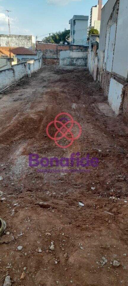 Terreno à venda no Centro: 