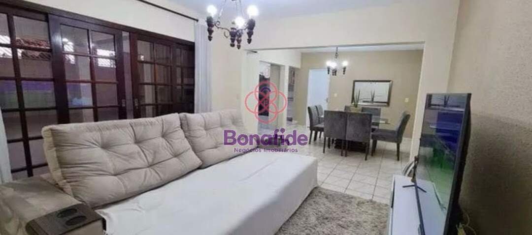 Casa à venda no Jardim das Tulipas: 