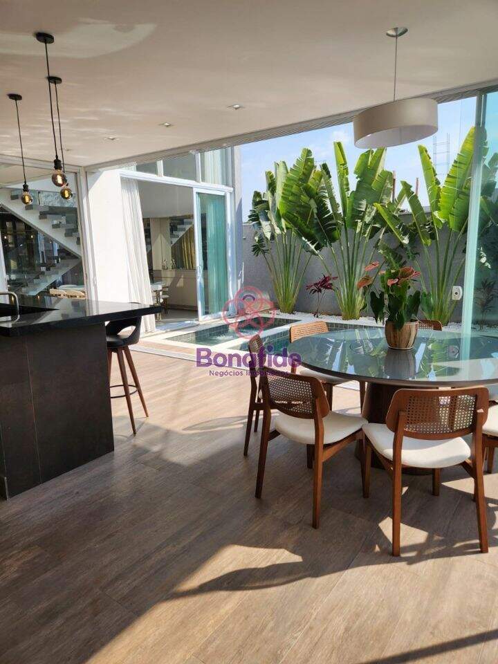 Casa à venda no Jardim Samambaia: 