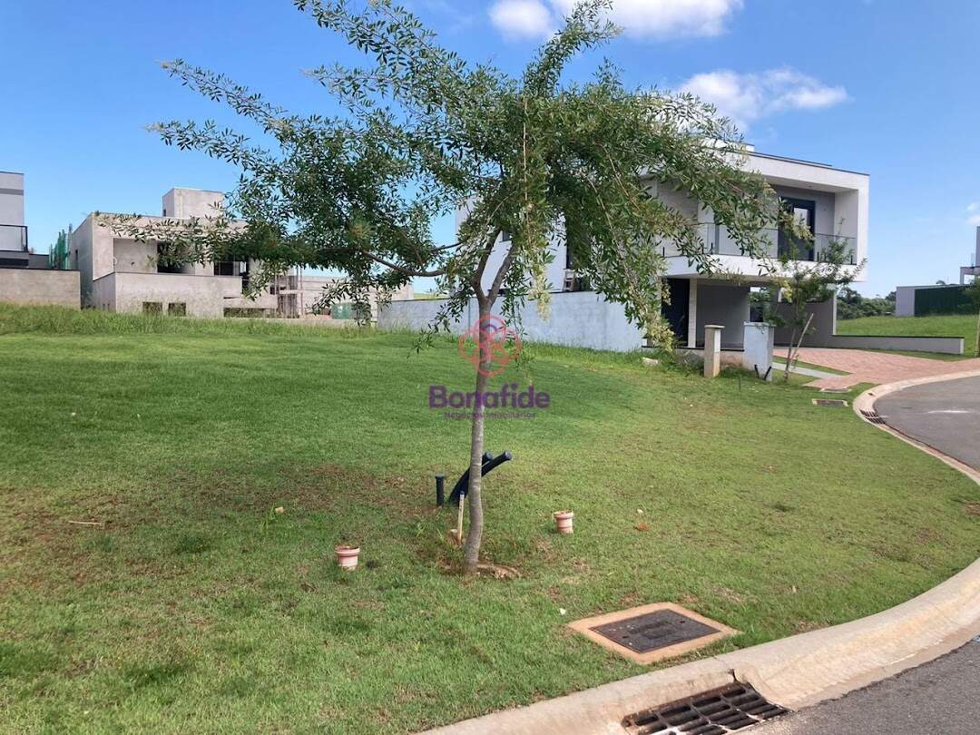 Terreno à venda no Jardim das Samambaias: 