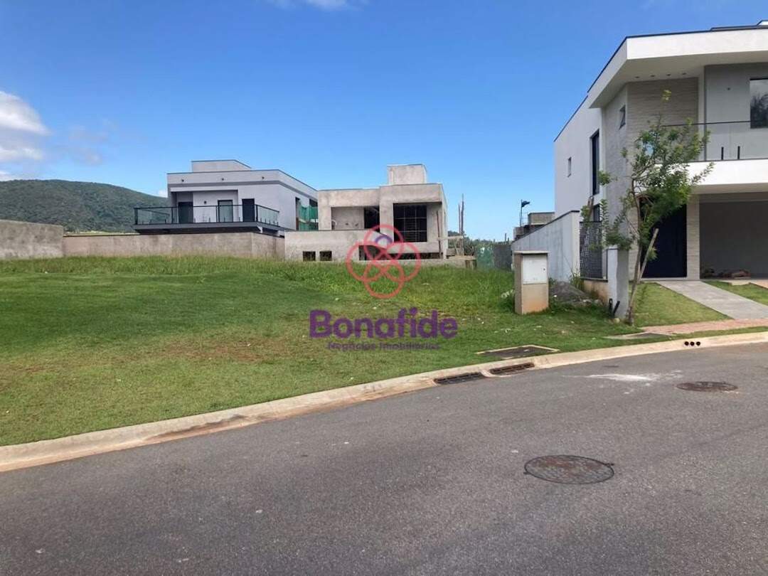 Terreno à venda no Jardim das Samambaias: 