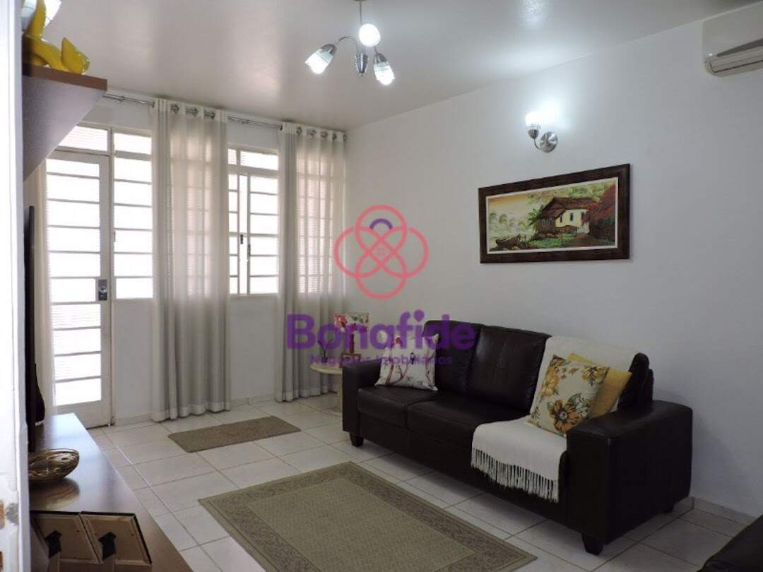 Casa à venda no Vila São João Batista: 