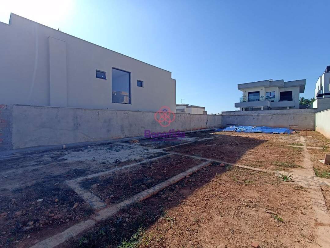 Terreno à venda no Jardim das Samambaias: 