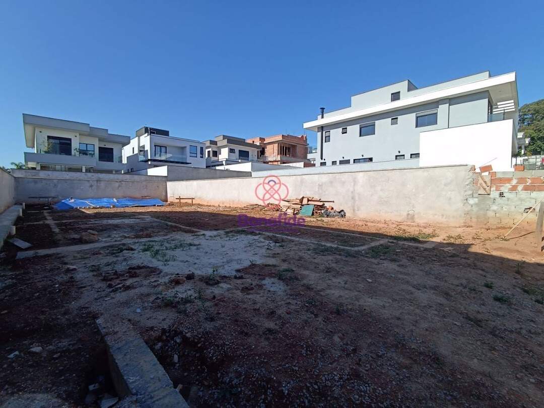 Terreno à venda no Jardim das Samambaias: 