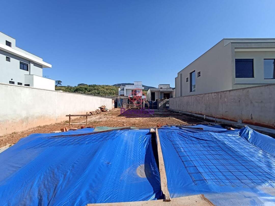 Terreno à venda no Jardim das Samambaias: 