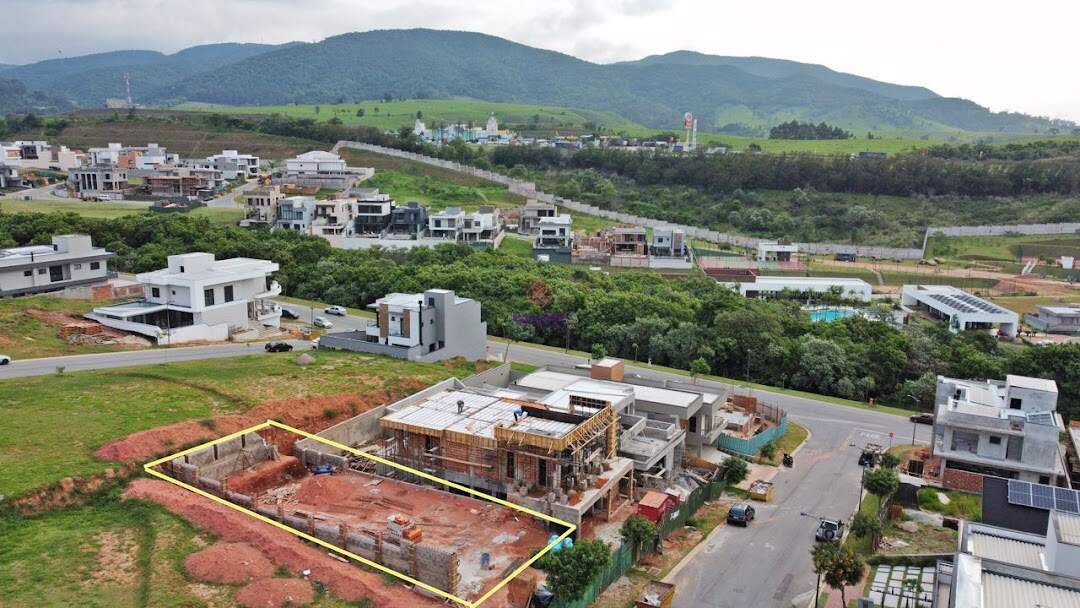 Terreno à venda no Jardim das Samambaias: 