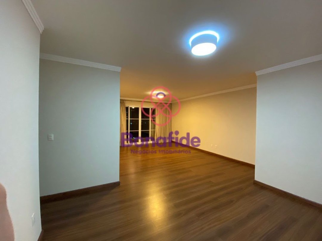 Apartamento à venda no Parque do Colégio: 