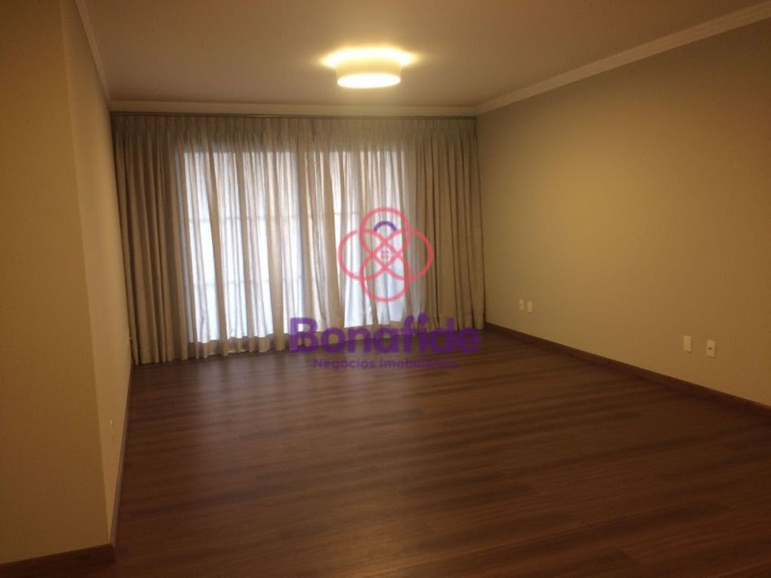 Apartamento à venda no Parque do Colégio: 