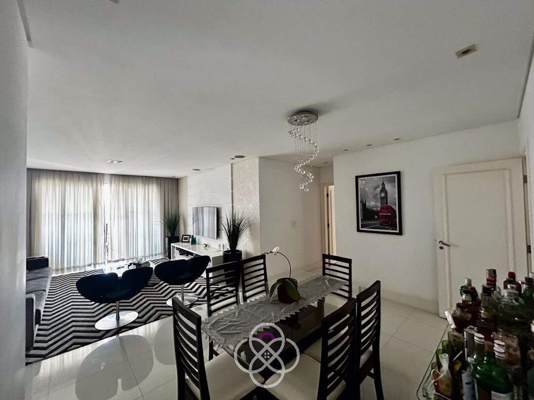 Apartamento à venda no Parque do Colégio: 