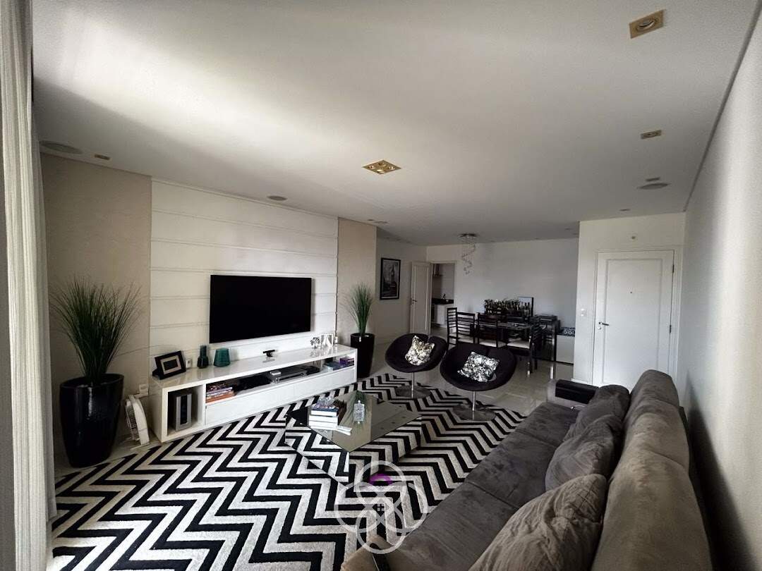 Apartamento à venda no Parque do Colégio: 