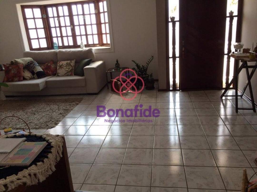 Casa à venda no Vila Galvão: 