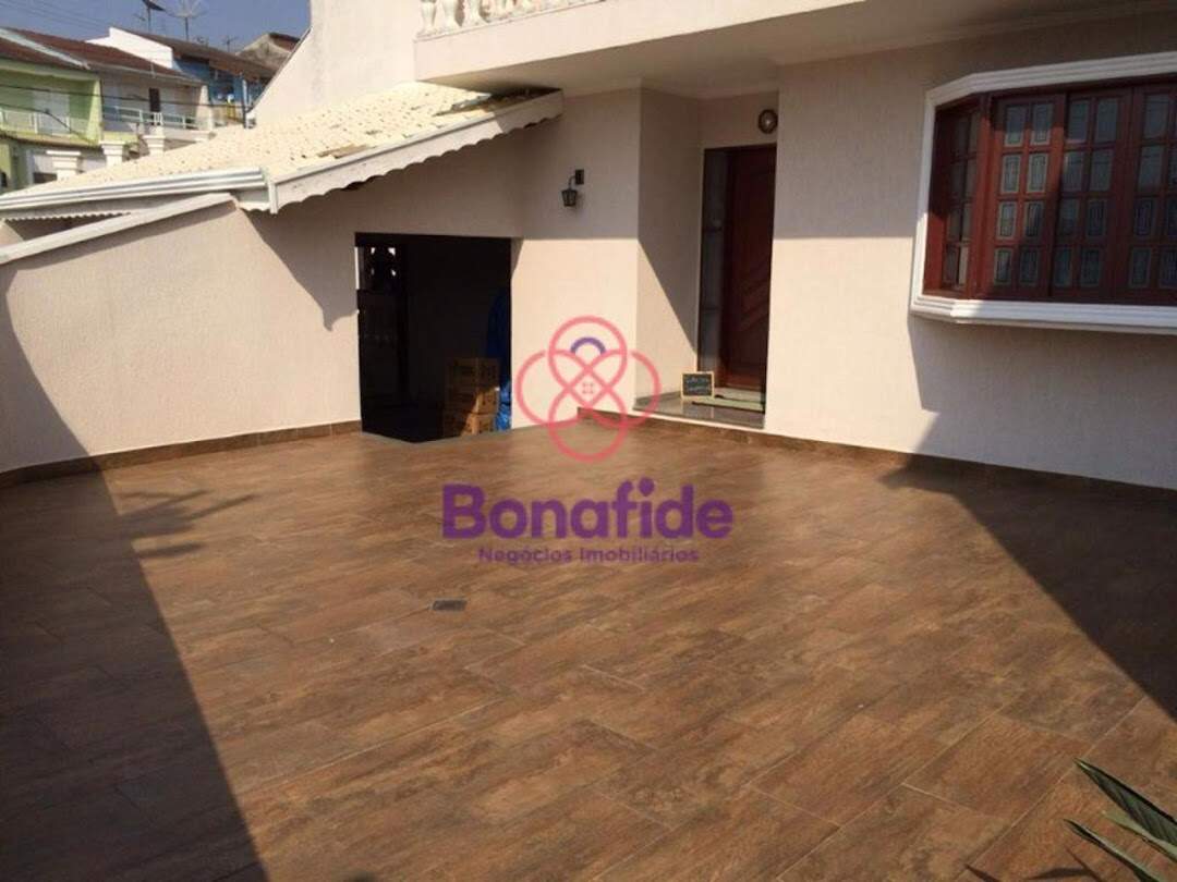 Casa à venda no Vila Galvão: 