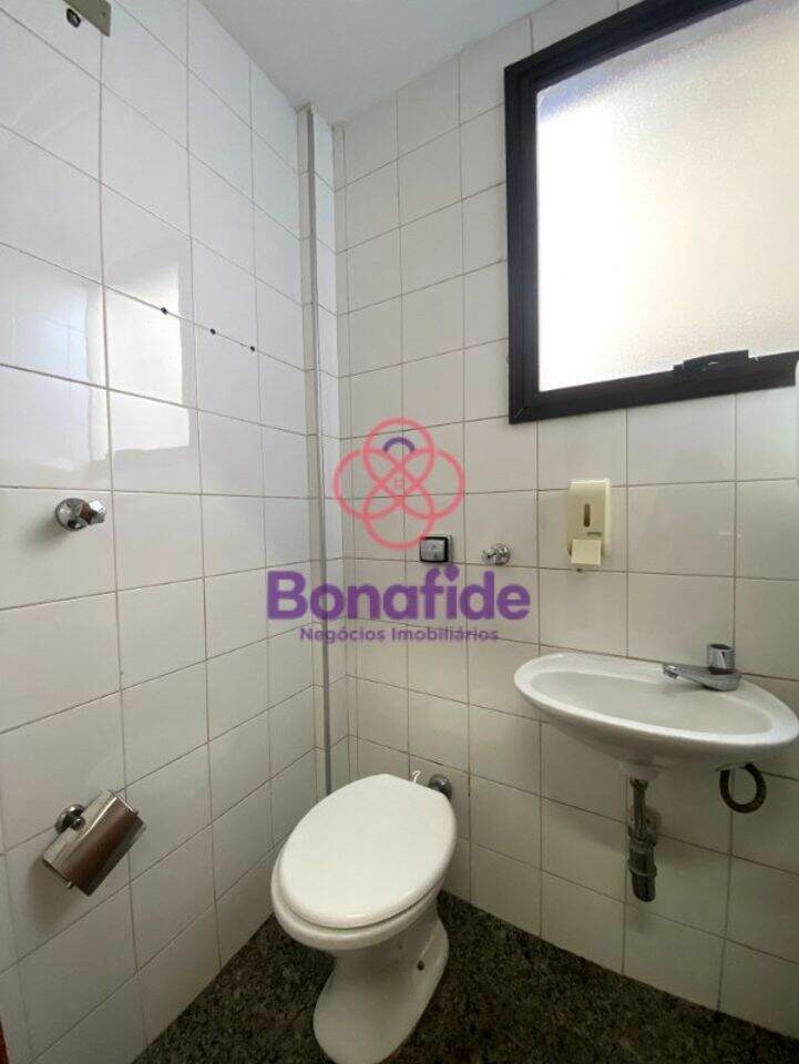 Sala à venda no Centro: 