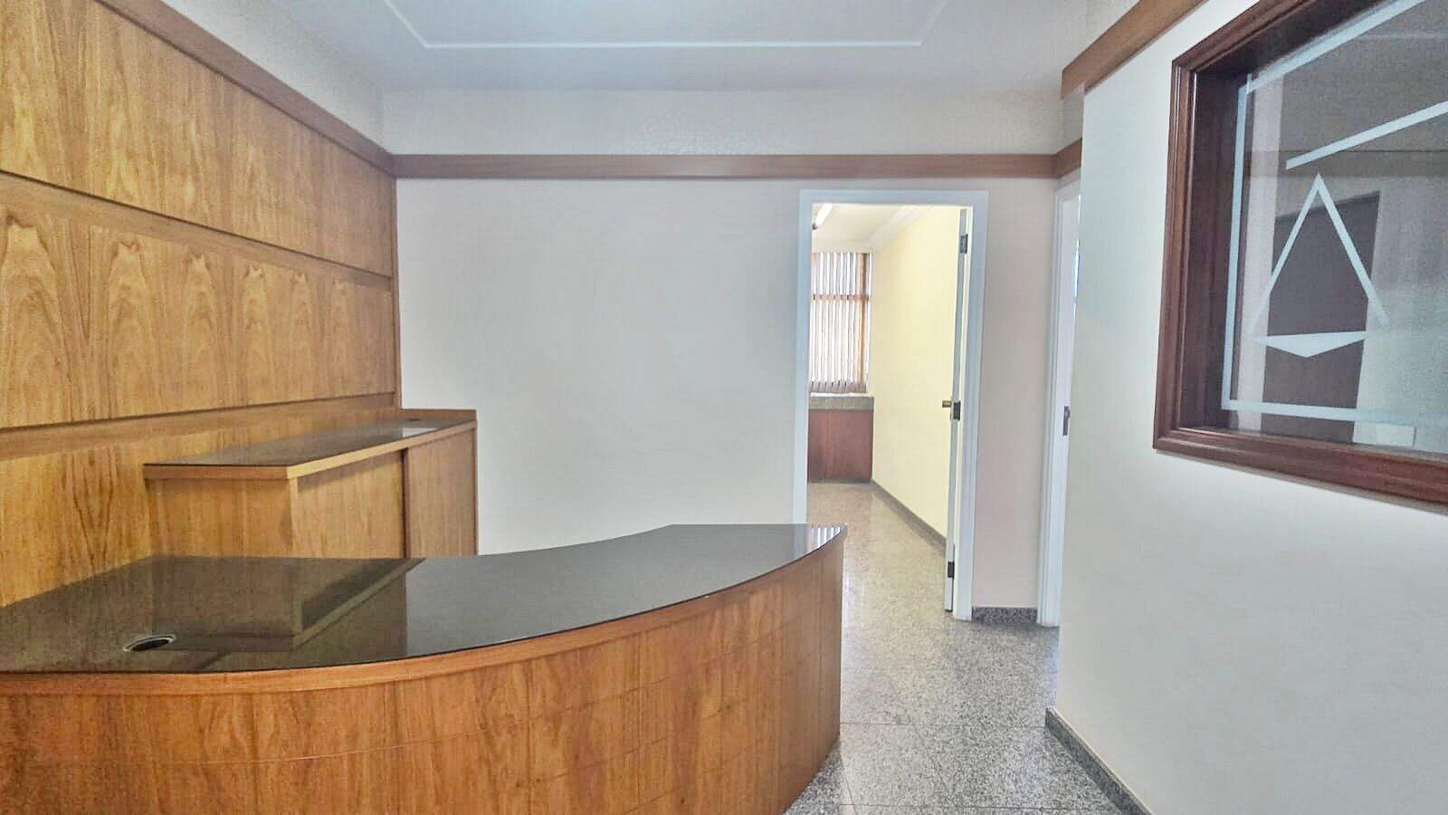 Sala à venda no Centro: 