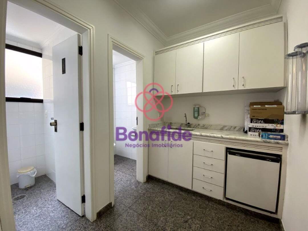 Sala à venda no Centro: 