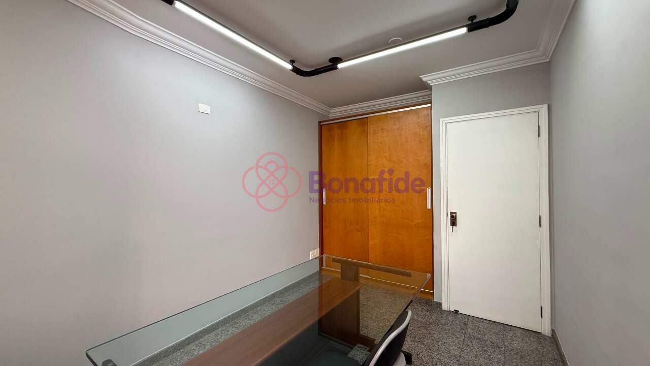 Sala à venda no Centro: 