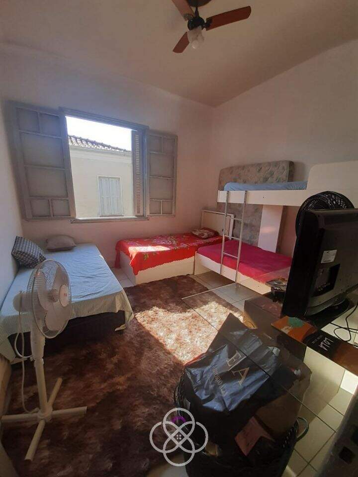 Casa à venda no Centro: 