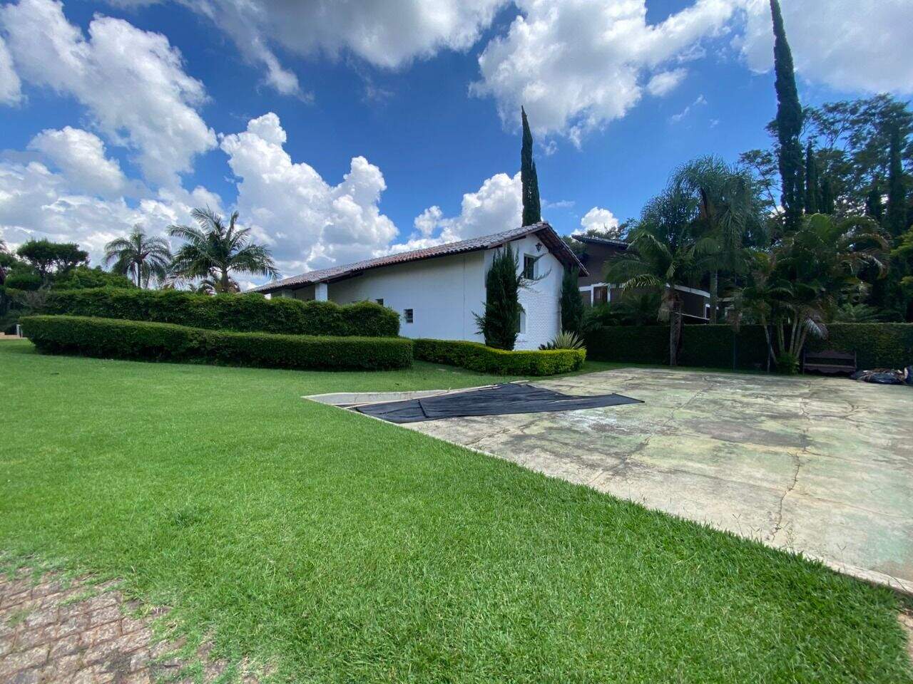 Casa à venda no Alpes dos Araçás (Jordanésia): 