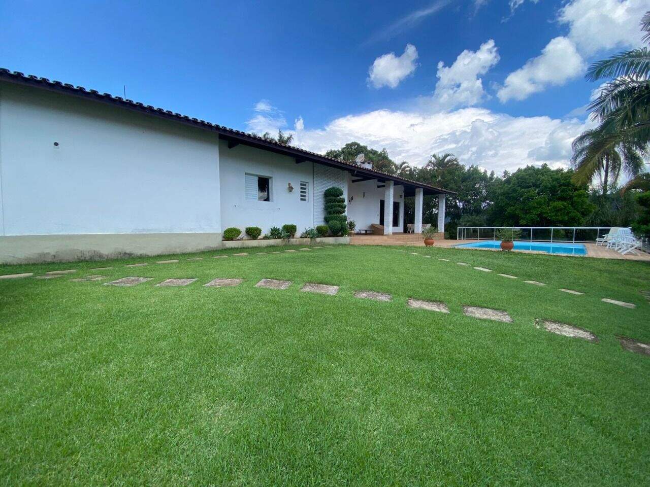 Casa à venda no Alpes dos Araçás (Jordanésia): 