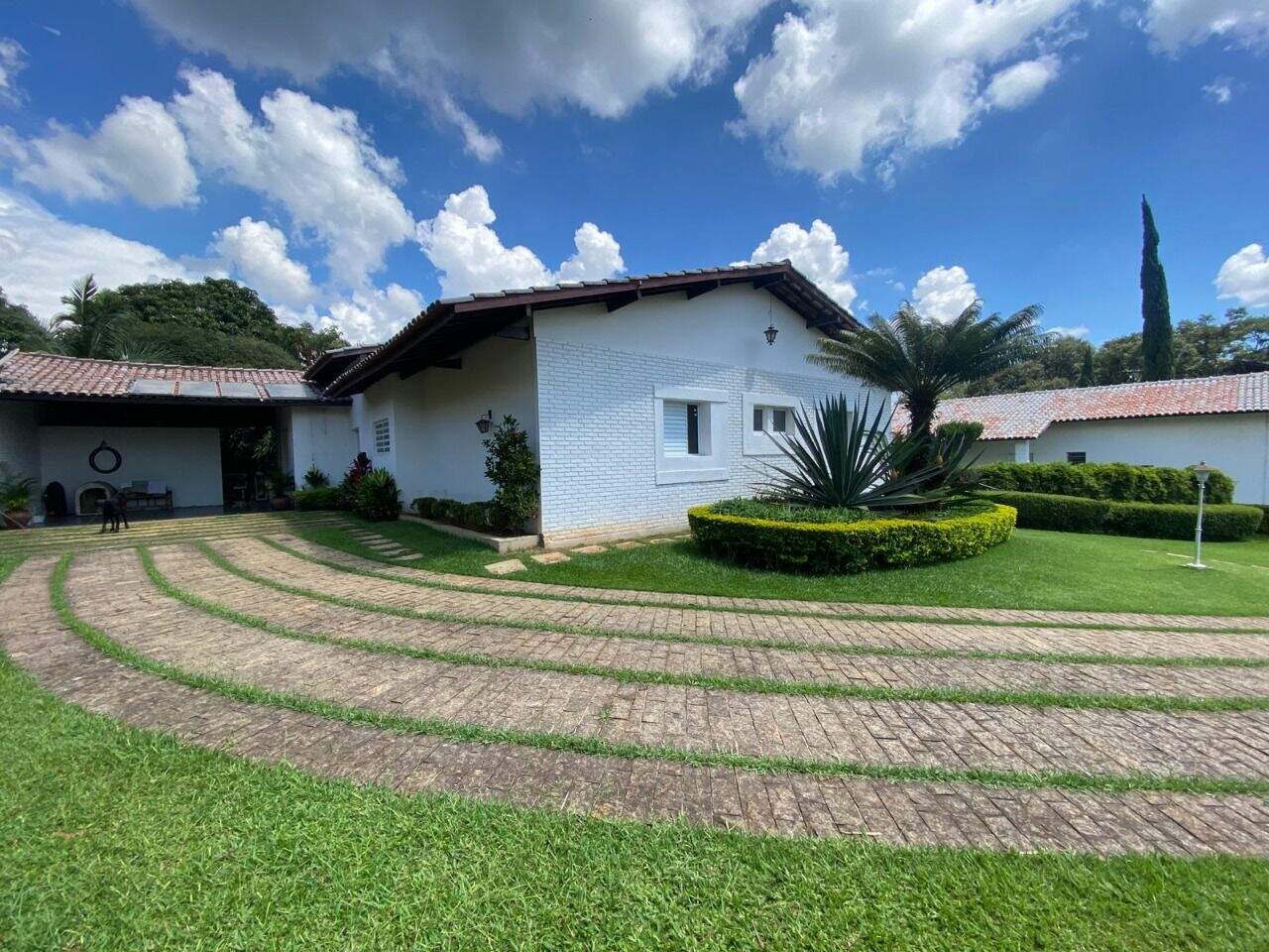 Casa à venda no Alpes dos Araçás (Jordanésia): 