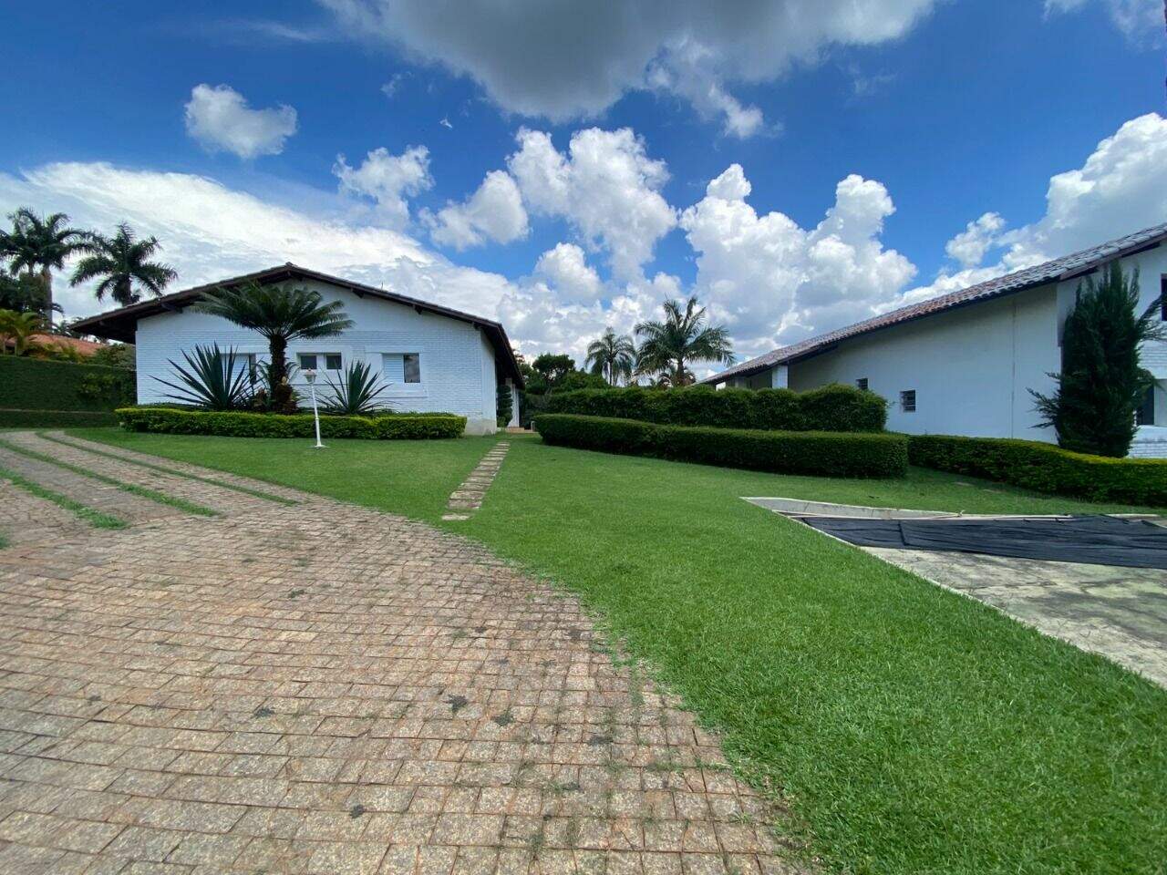 Casa à venda no Alpes dos Araçás (Jordanésia): 