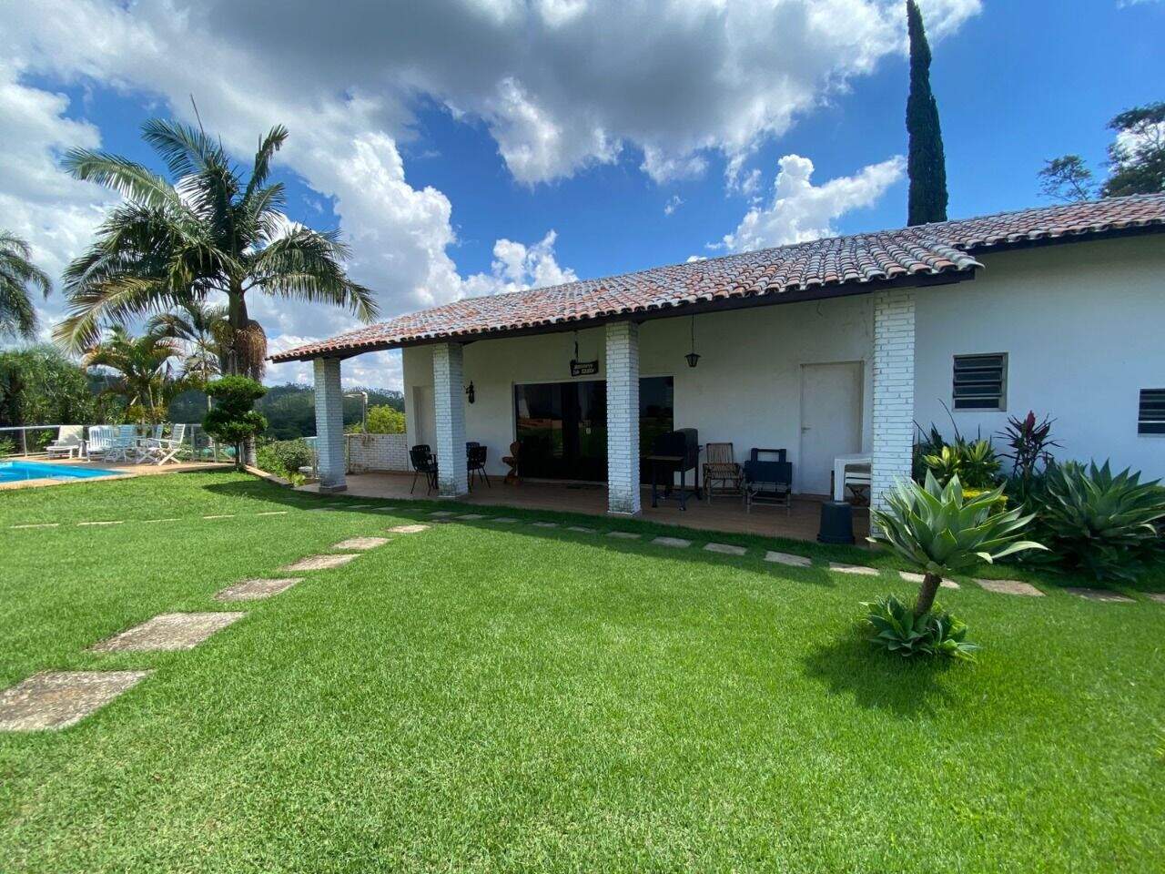 Casa à venda no Alpes dos Araçás (Jordanésia): 