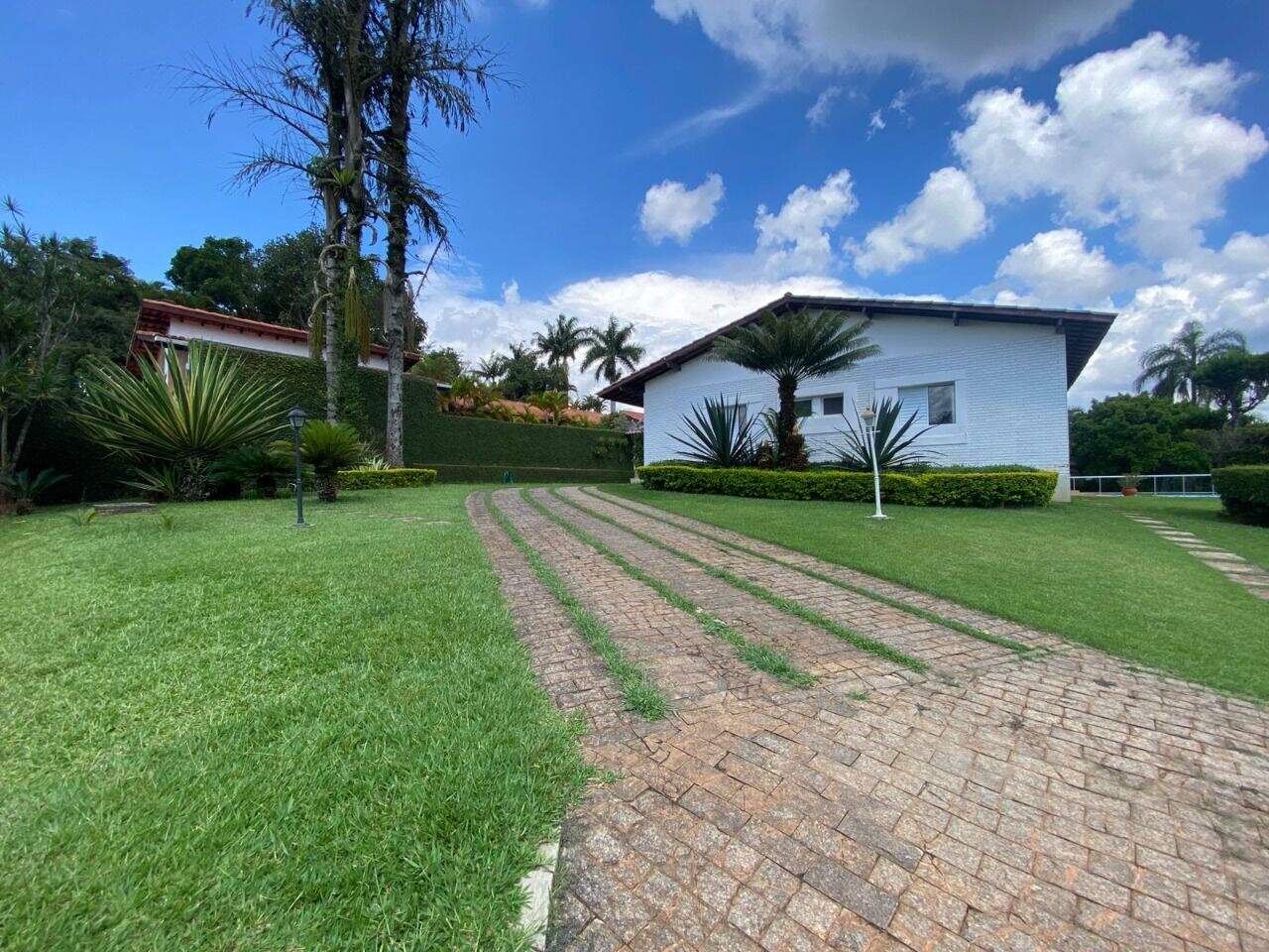 Casa à venda no Alpes dos Araçás (Jordanésia): 