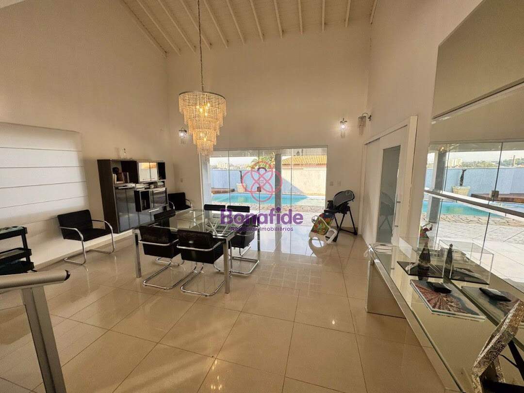 Casa à venda no Chácara Malota: 