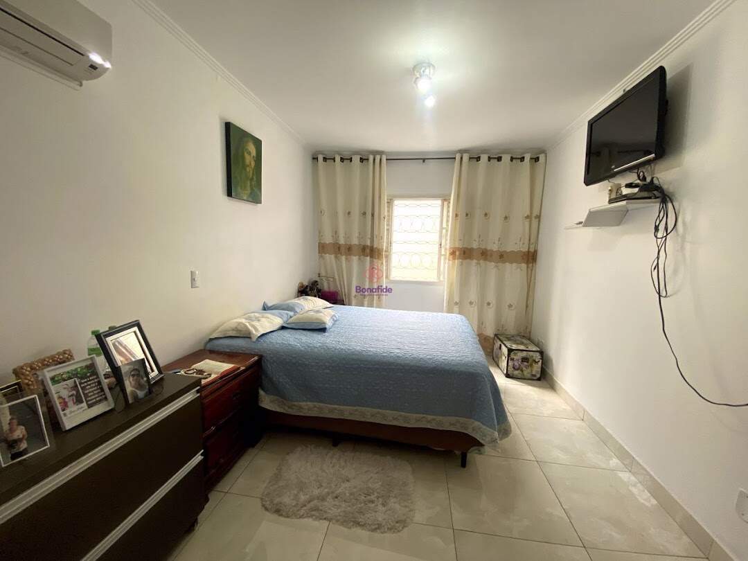 Casa à venda no Anhangabaú: 