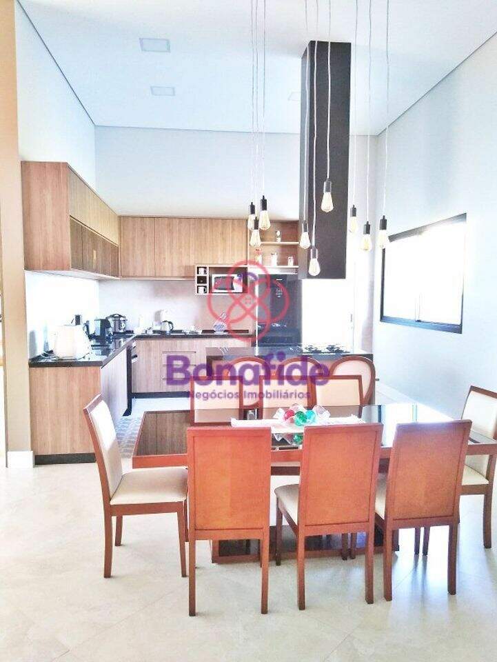 Casa à venda no Medeiros: 