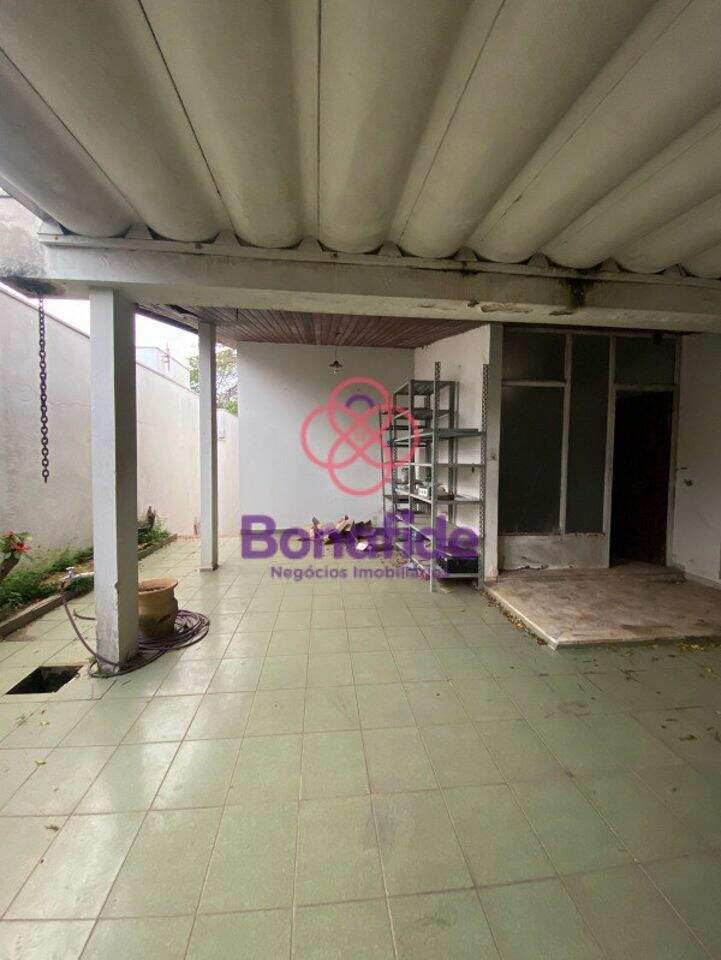 Casa à venda no Anhangabaú: 