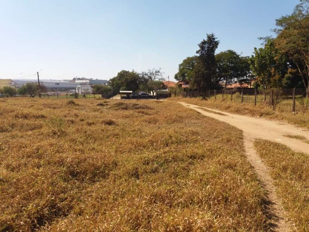 Área à venda no Medeiros: 